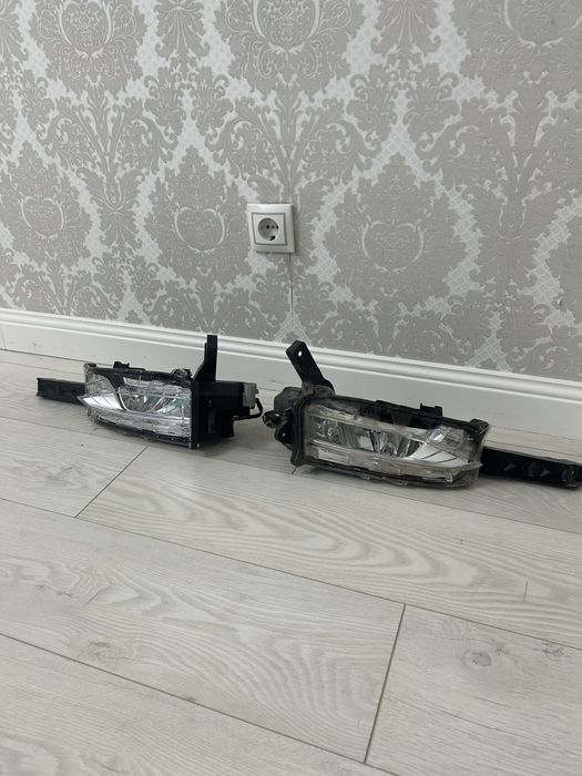 Продается туманки от Lexus Nx300