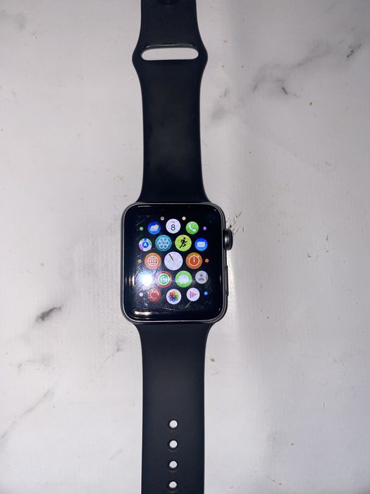 Apple часы SE 42 mm.