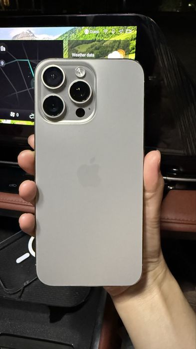 iPhone 15pro max 256mb