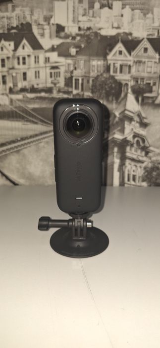 Камера Insta360 X3
