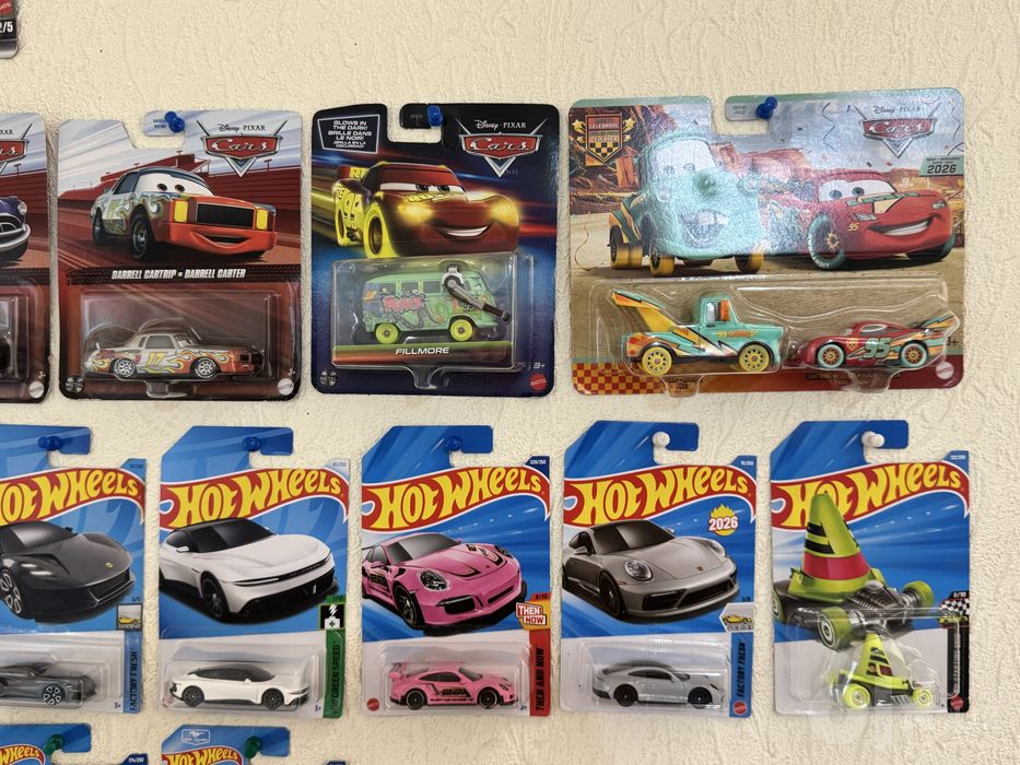 Hot Wheels main, silver premium