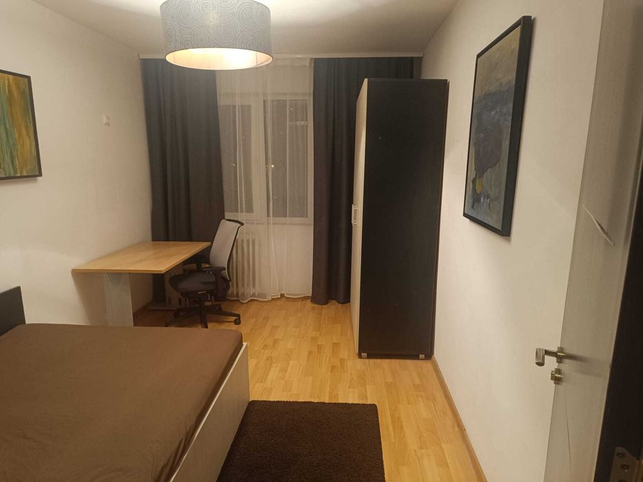 Proprietar ap 2 camere Titan, 55m²,3/10