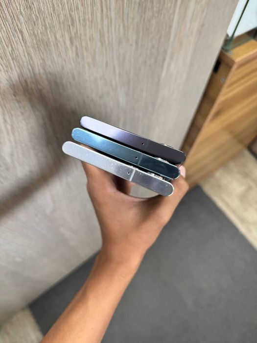 Samsung galaxy s22 ultra 5G 12/256gb holati harxil