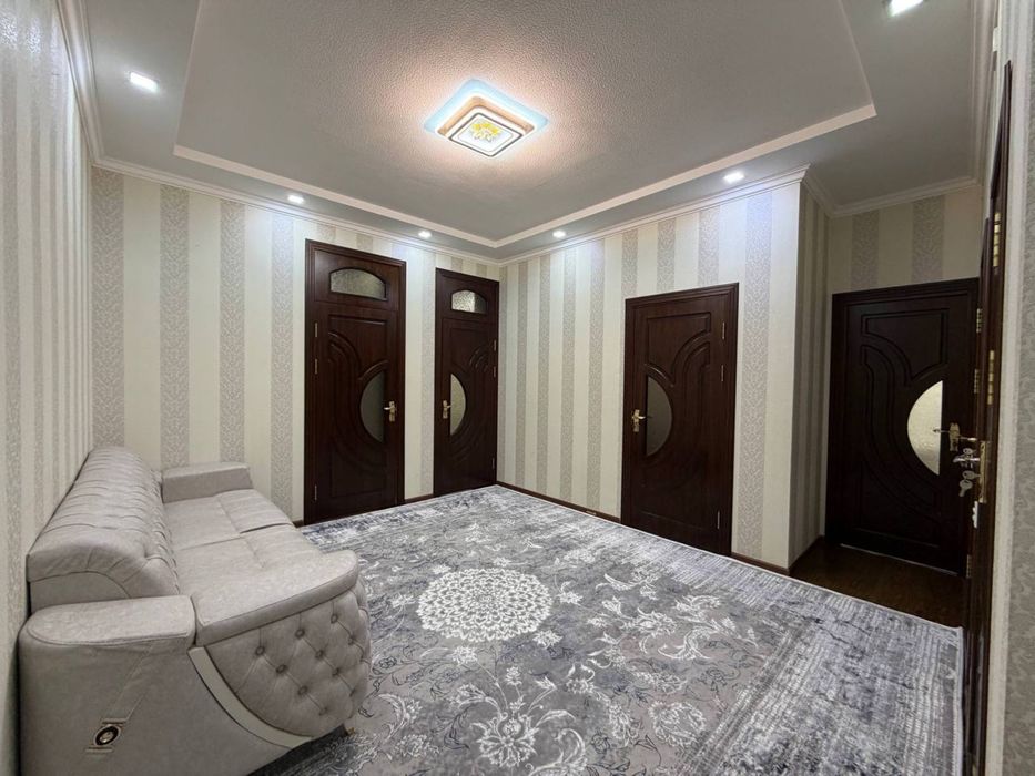 Продается 3х комнатная кв. 83м2. 1й этаж. Согдиана.