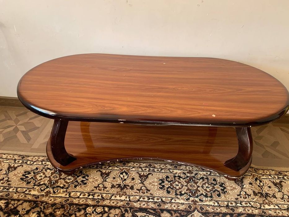 Продаётся журнальный стол