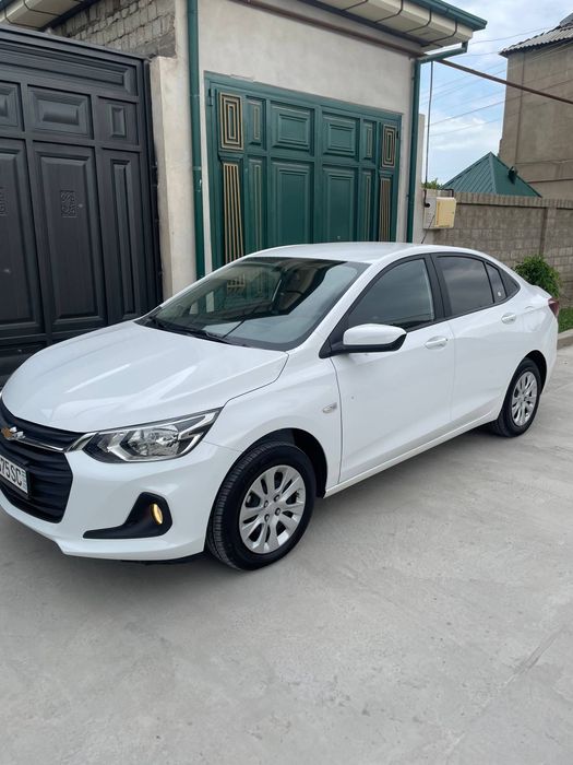 Chevrolet Onix 2024 — 2