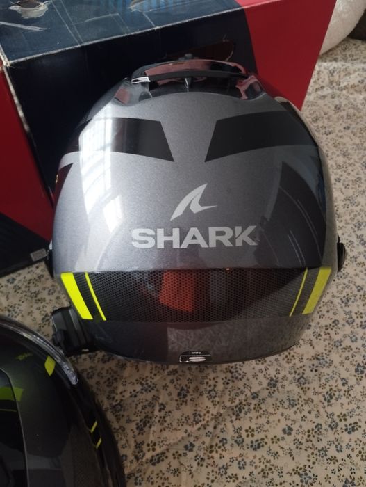 Продавам  каска,, Shark Evo Es Kryd ,,-Discovery.Каската е модуларна..Размер S