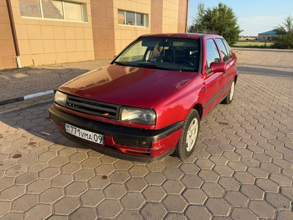 Volkswagen Vento 1,8 срочно