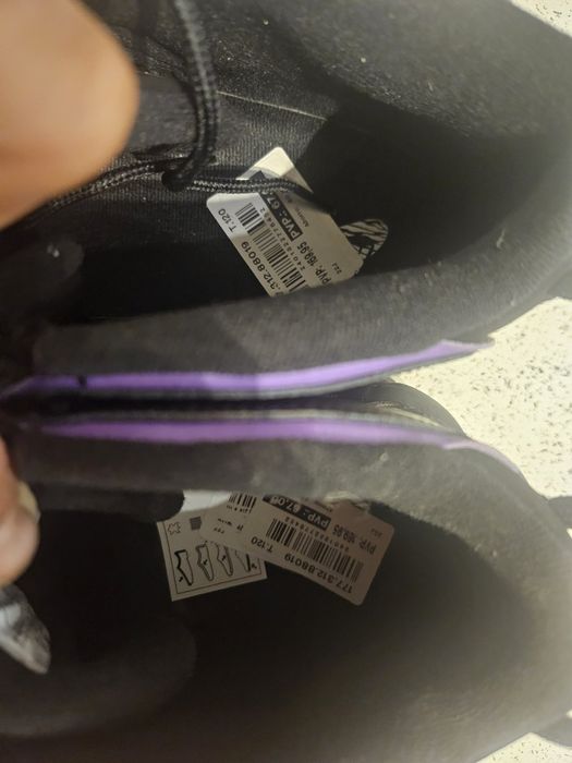 Маратонки чисто нови