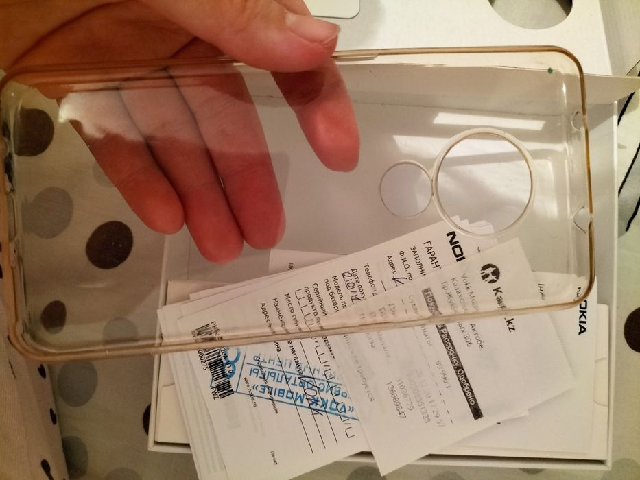 Продам телефон срочно