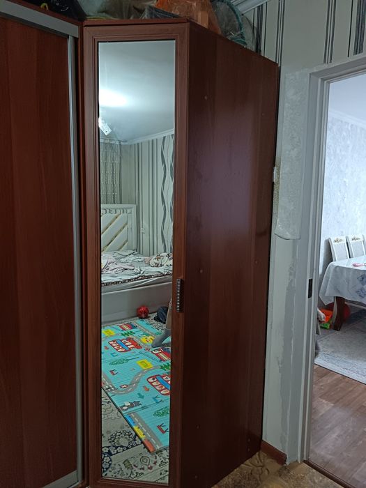 Шифонер угловая..Продаю