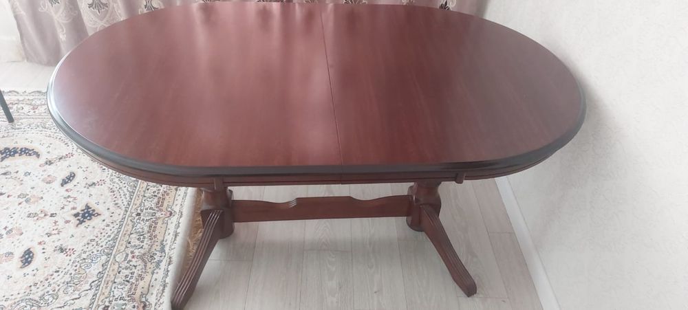 Стол для гостиной