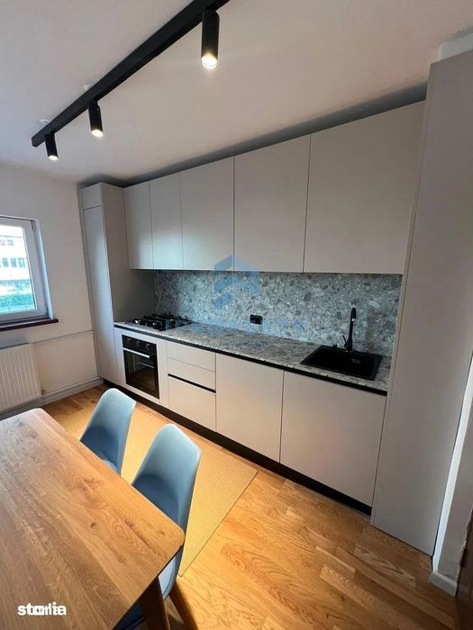 Turda 2 camere renovat cu balcon si prox. metrou