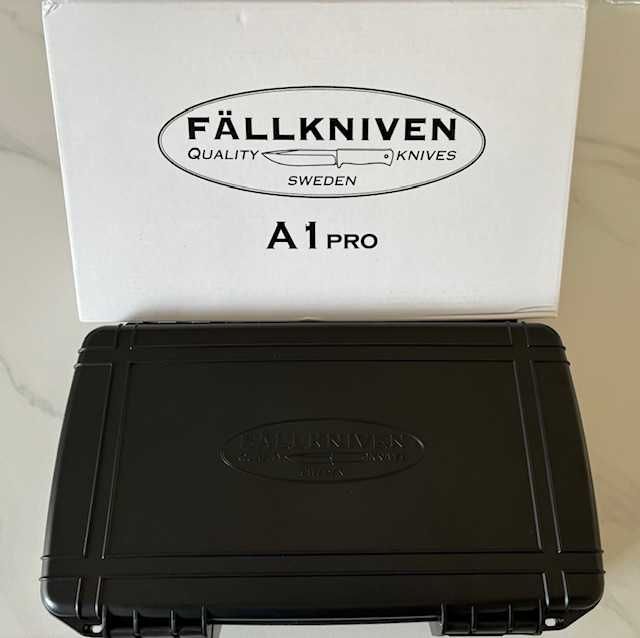 Cutit de supravietuire Fallkniven A1 Pro si Cutit FOX Meskwaki Tracker