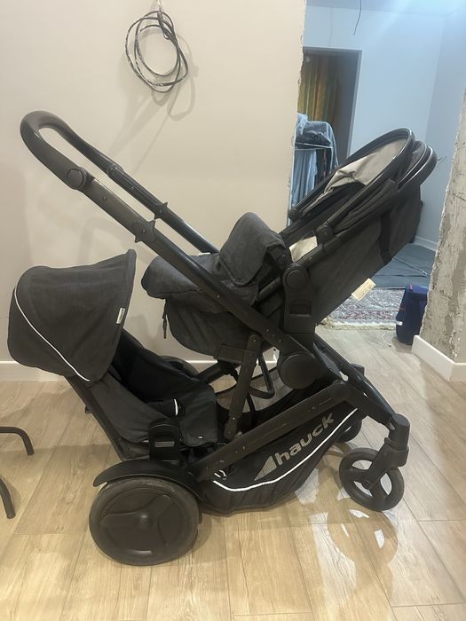 Коляска для погодок