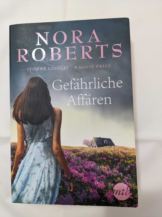 Nora Roberts u.a. - Gefährliche Affären (3 în 1) - Stare f. bună