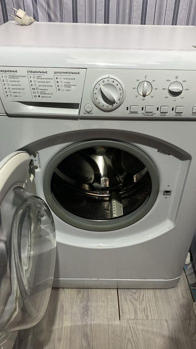 Продам стиральную машину