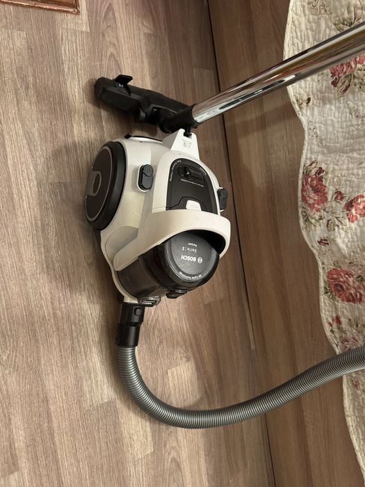 Пылесос BOSCH……….