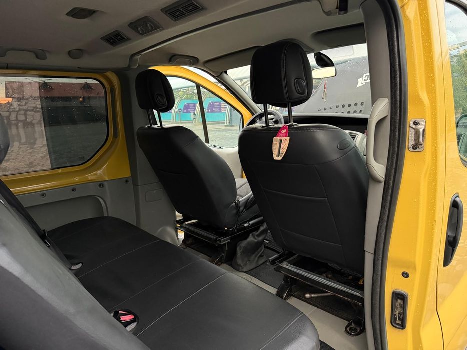 Vand Renault Trafic 8 locuri  2.0 diesel