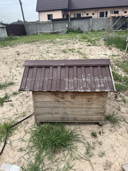 Продам будку для собак