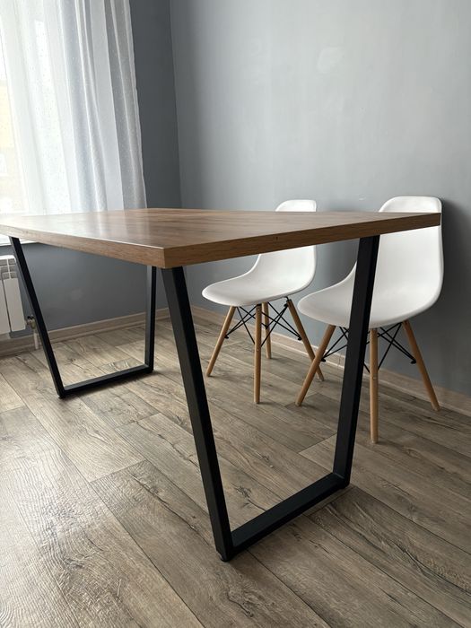 Продам новый стол