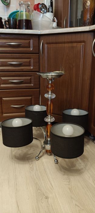 Продам люстру в интересном дизайне