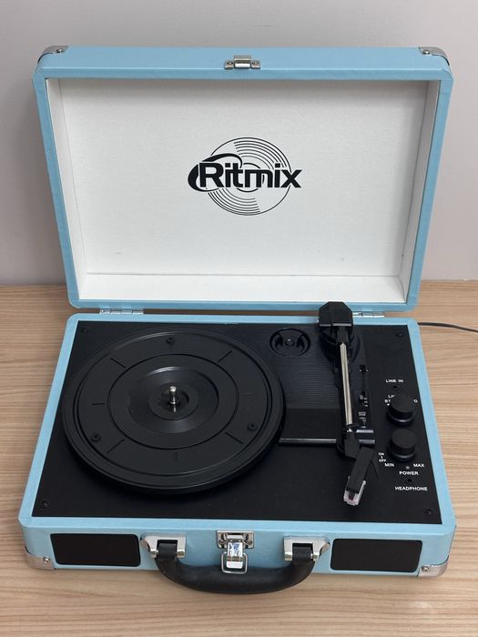 Виниловый проигрыватель Ritmix