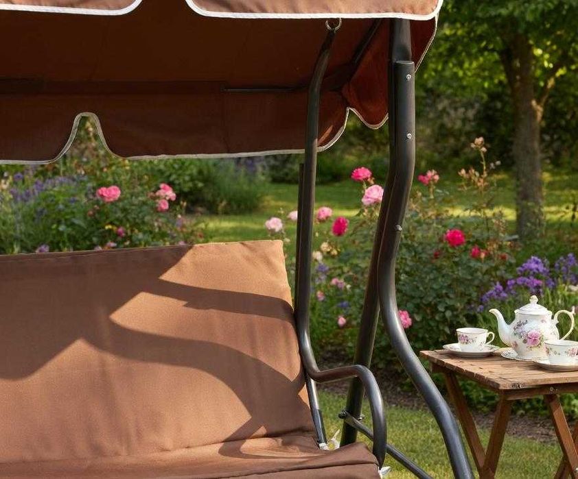 Садовые качели с навесом