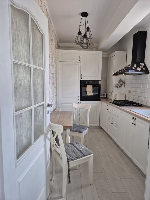 Inchiriez apartament 3 camere premium Dobroesti