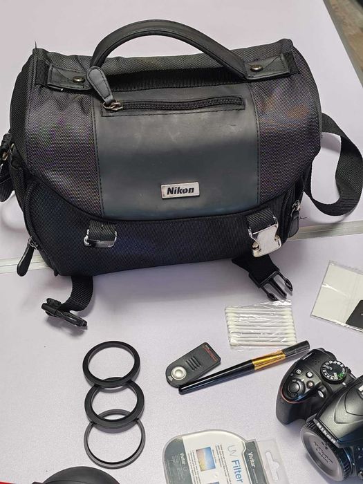 Пълен комплект Nikon D3400 с обектив, допълнителни лещи, филтри и аксесоари – Добро състояние!