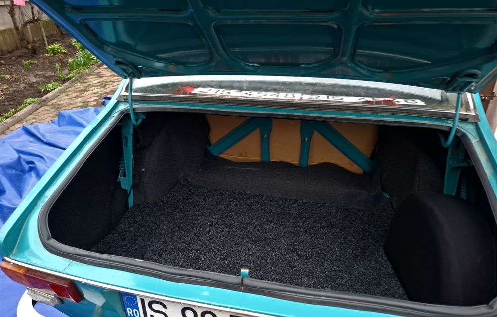 Mochete Dacia 1300 1310 1400. Lampi lucas.