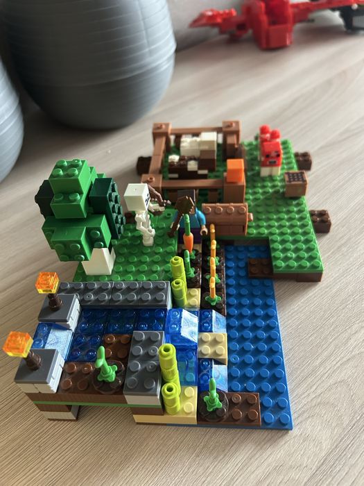 Лего майнкрафт.