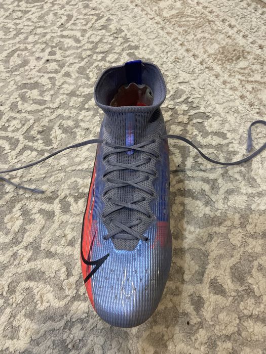 Бутсы футбольные , новые