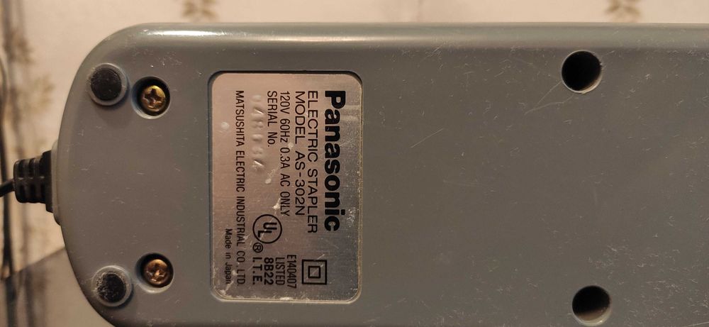 Два электрических степлера- Panasonic AS-302N и Rapid 65 (Швеция).
