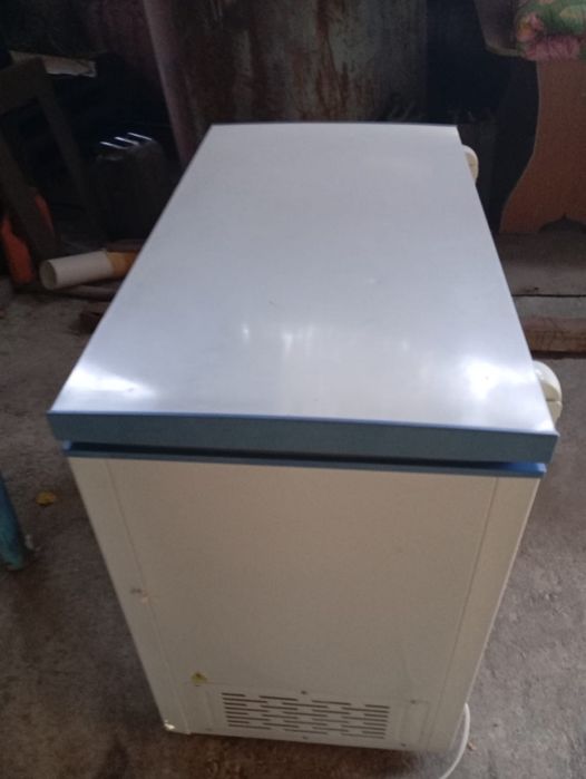 Морозильник б/у.