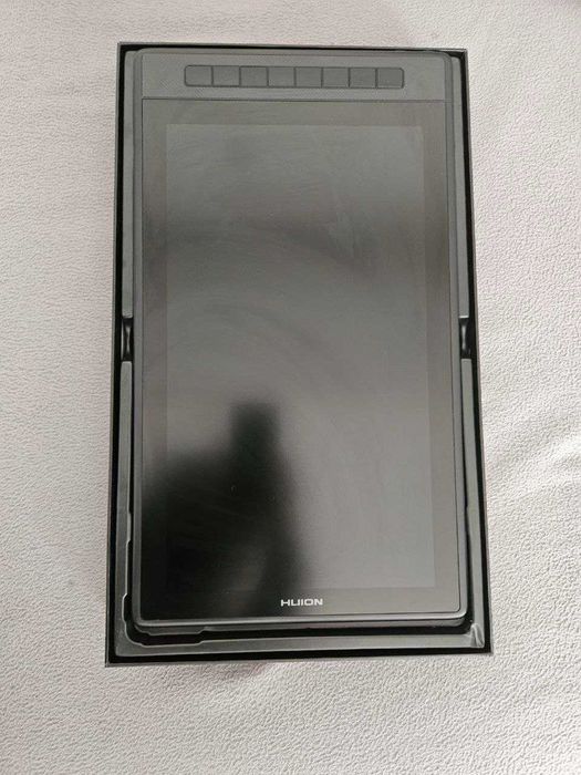 Tableta/Display Grafic Huion Kamvas Pro 16 2.5K stare impecabilă