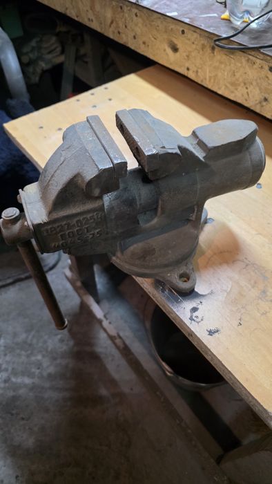 Тиски слесарные бу