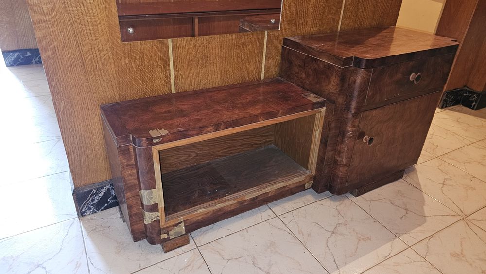 Стар скрин за реставриране