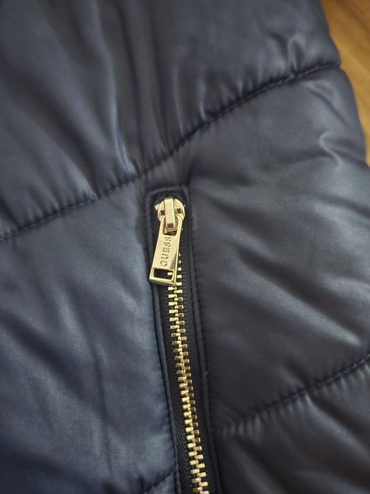 Синьо  яке на guess