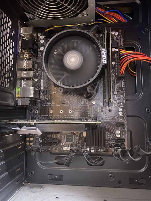 Ryzen 5 1600, A320M, 4 gb ram