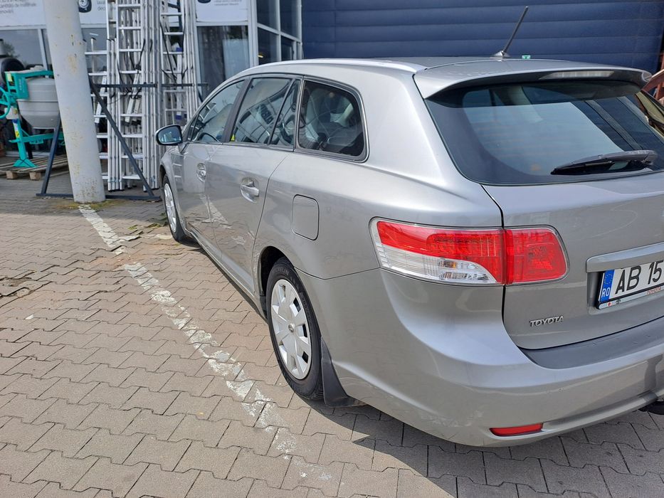 TOYOTA Avensis 2011 — imagine 4