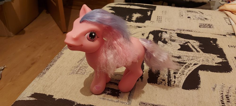 Продам игрушку пони