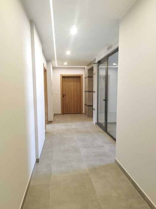 Дава се под наем Двустаен апартамент в Перник, Изток - 72 кв.м за 407.49 € - Снимка #16