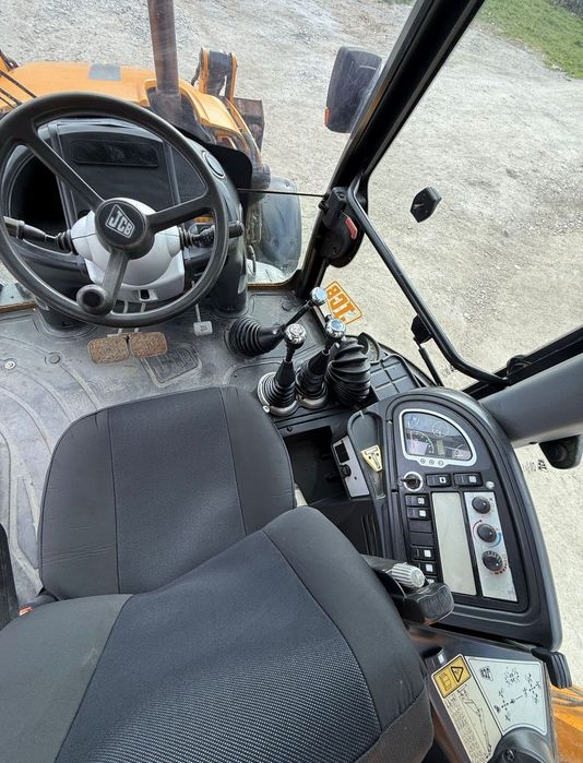 Buldoexcavator JCB 3CX AN 2010