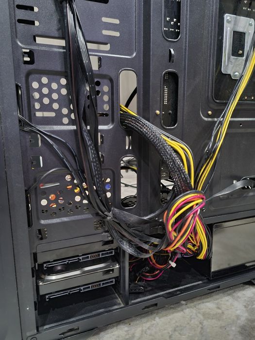 База для игрового компьютера