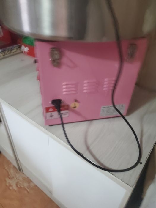 vind masina de facut vata pe bat mai am 1  cele 2 s-au dat