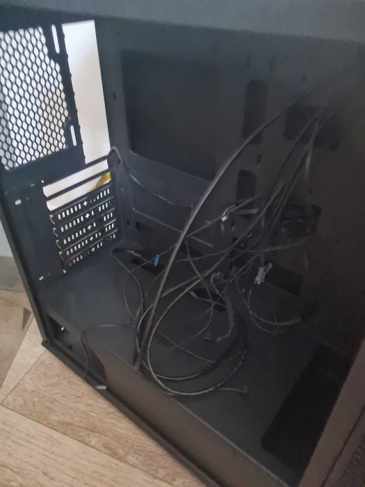 Корпуса разные продам