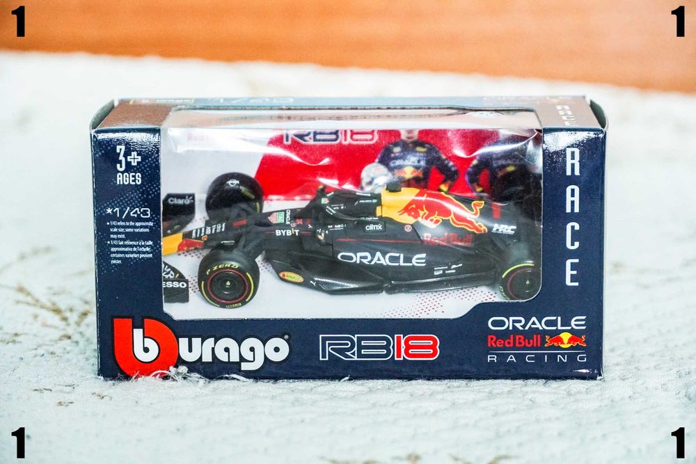Колички 1/43 - Red Bull, Audi