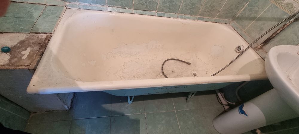 Продам ванну чугунную советскую