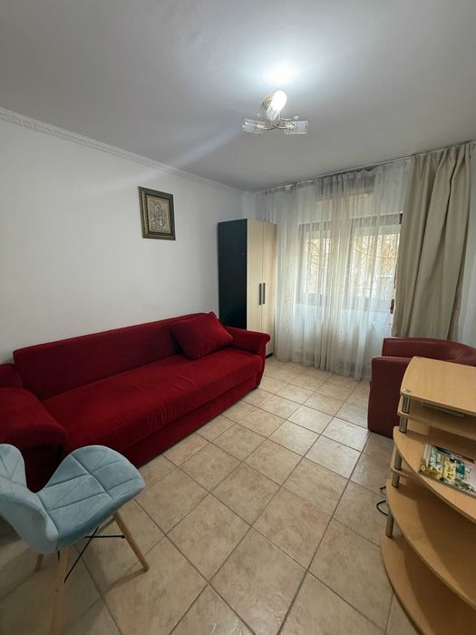 DOROBANTI piata,zona foarte linistita